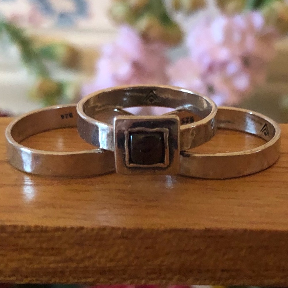 Vintage Silpada Sterling Silver Garnet Three Ring Set Size 8 - Picture 14 of 16